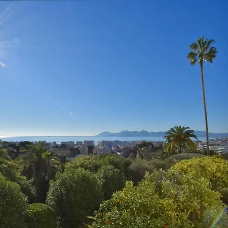 1-br Sea View Luxury Residential With Pool Cannes